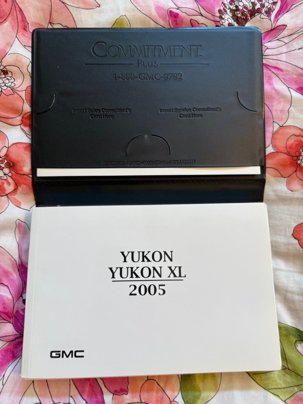 GMC Yukon/Yukon XL 2005 Owner's Manual Like New